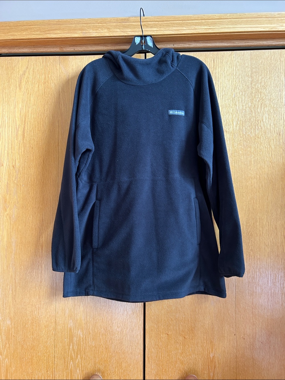 Columbia Black Fleece Hooded Pullover